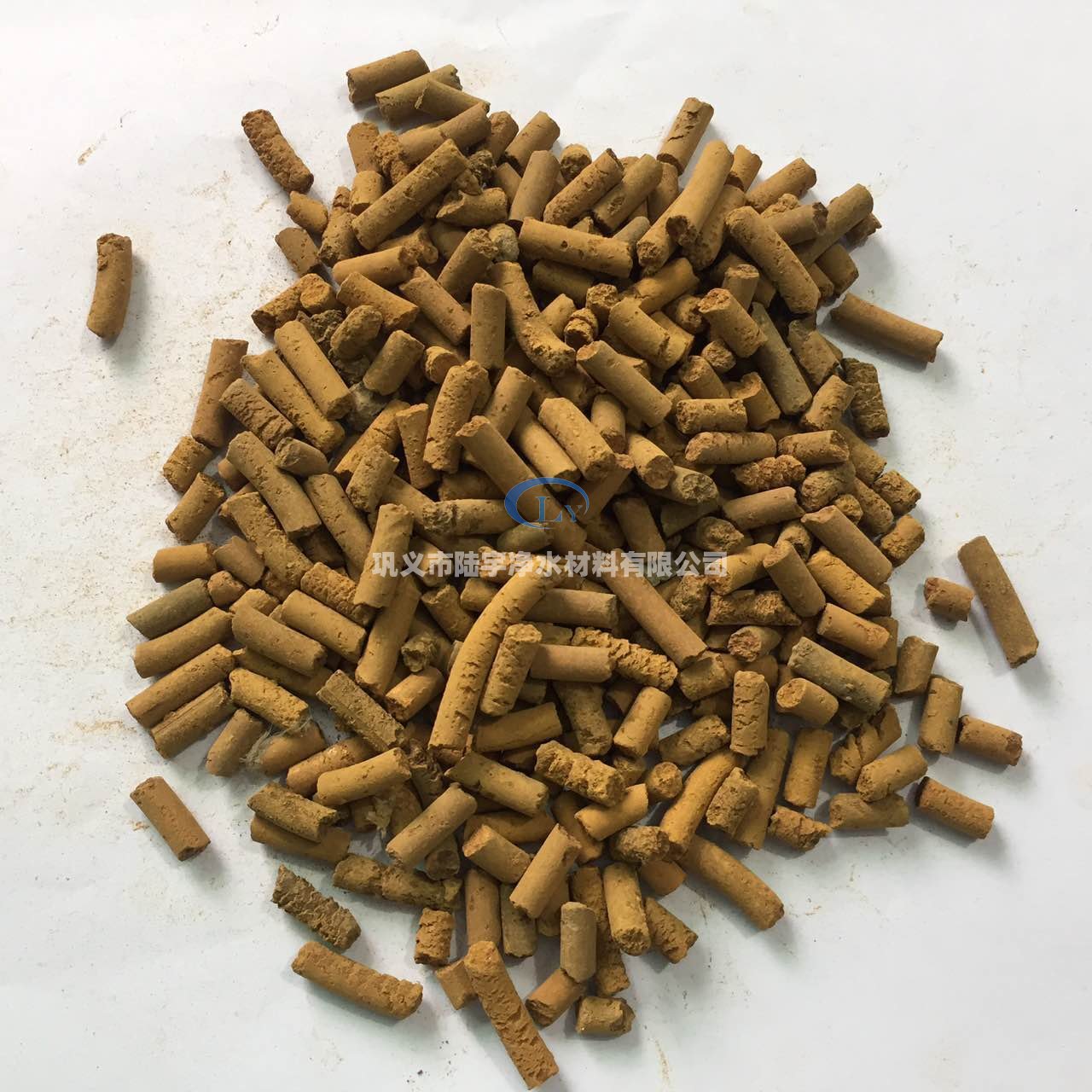 <a href='http://www.7usky.com' target='_blank'><u>氧化鐵脫硫劑</u></a>
