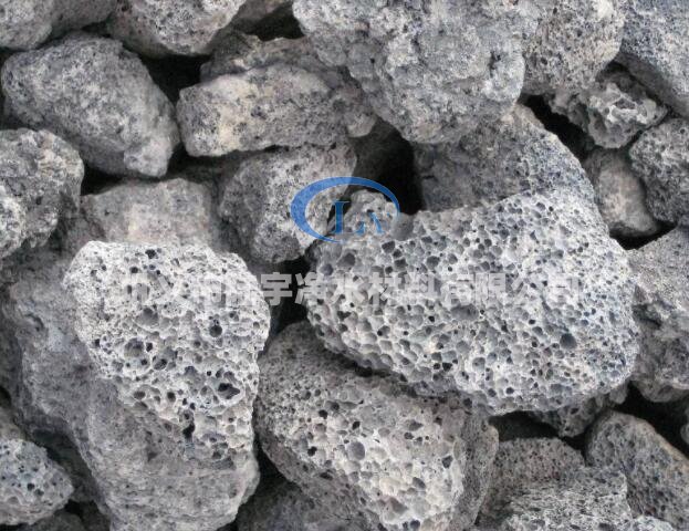 <a href='http://www.7usky.com' target='_blank'><u>火山巖</u></a>濾料